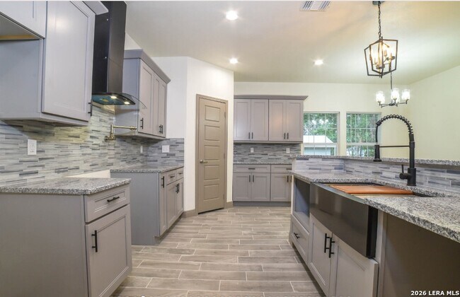 Building Photo - 222 E Lindbergh Blvd
