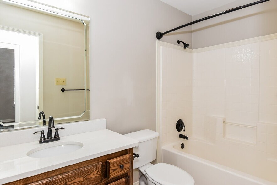 Building Photo - 308 Autumn Trail