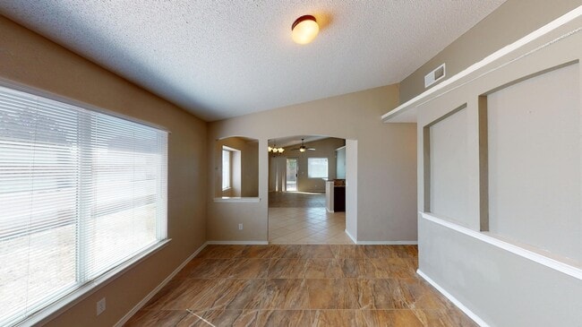 Building Photo - 14336 Desert Sage Dr