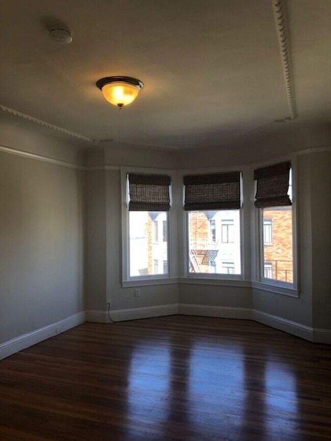 Building Photo - 3155 Broderick St