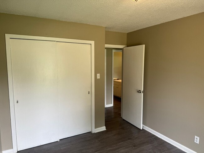 Building Photo - Charming 3-Bedroom Home in Memphis Comfort & Convenience Await!