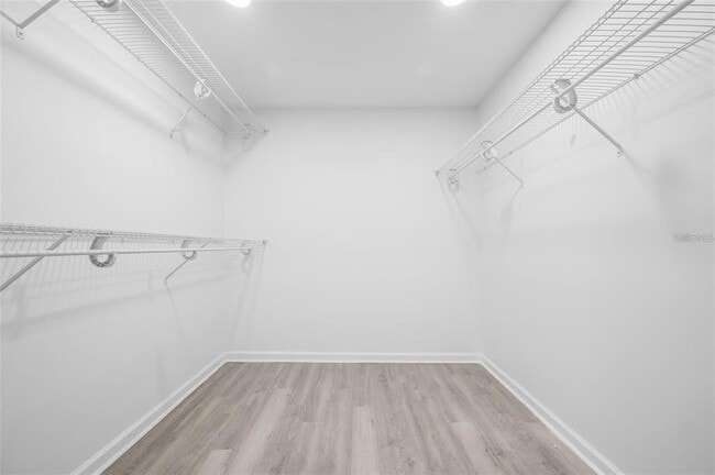 Building Photo - 1523 NE 1st Ave