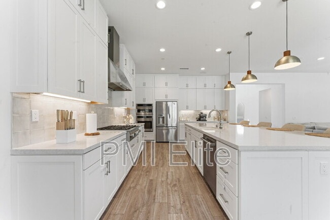 Building Photo - 28657 Windbreak Tr