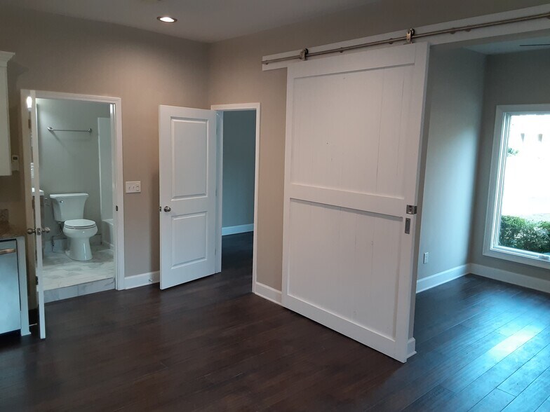 Building Photo - 5134 Belmore Manor Ct