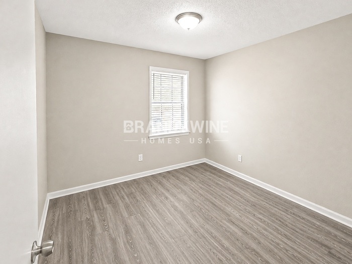 Building Photo - 2893 Knightway Rd