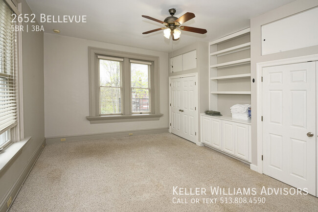 Building Photo - 2652 Bellevue-