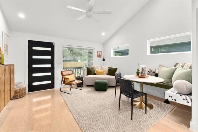 Building Photo - 3005 Kuhlman Ave