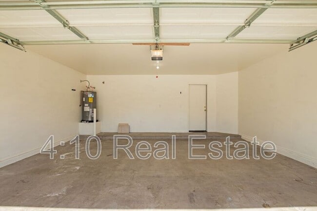 Building Photo - 2320 W Allens Peak Dr