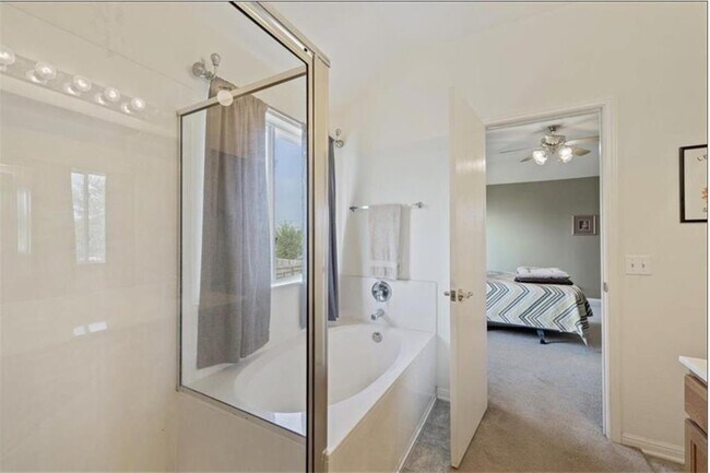 Building Photo - 15305 Mimebark Way