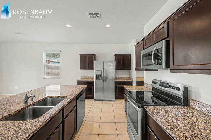 Building Photo - 41917 W Manderas Ln