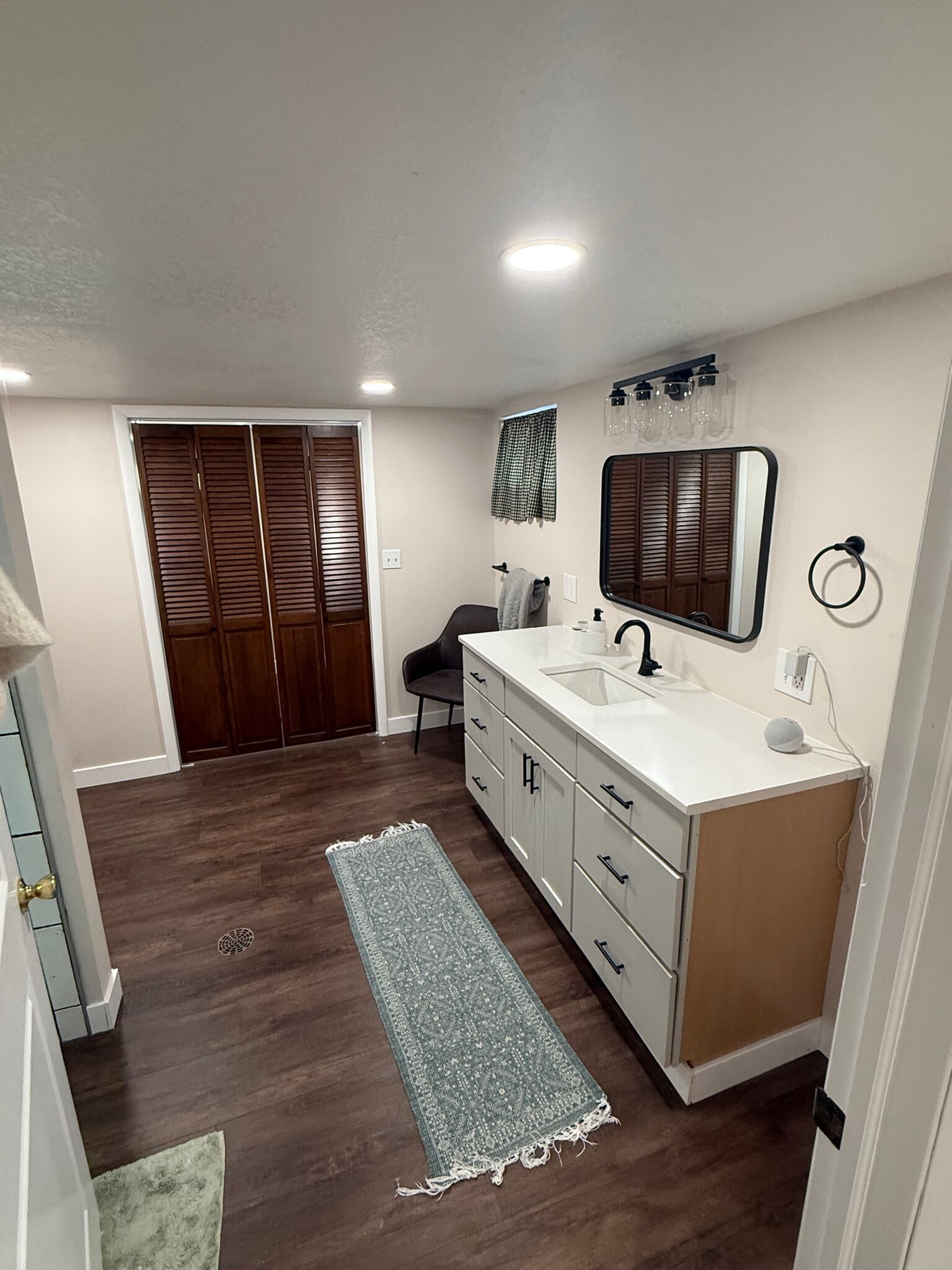 New lower level Bath with large shower - 2827 Wood St