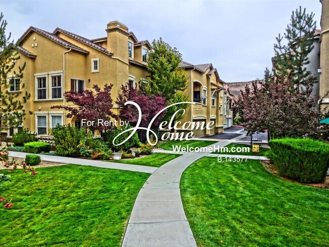 Building Photo - Spacious Triana North Townhome