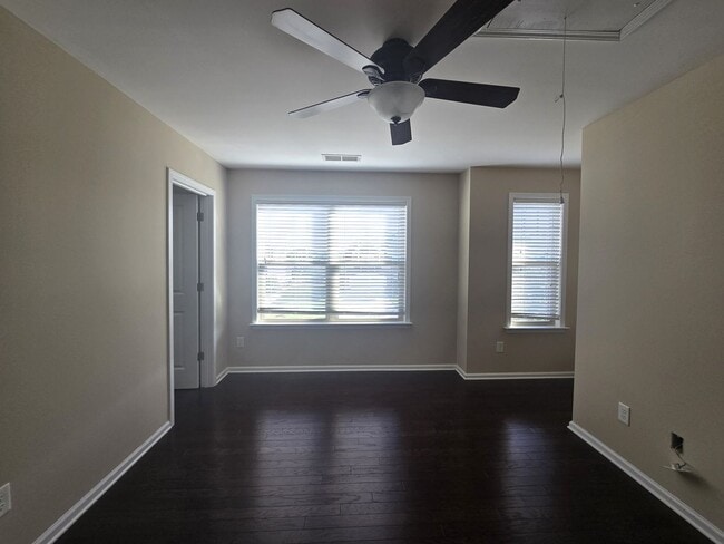 Building Photo - Beautiful Home located in Bridge Pointe Ne...