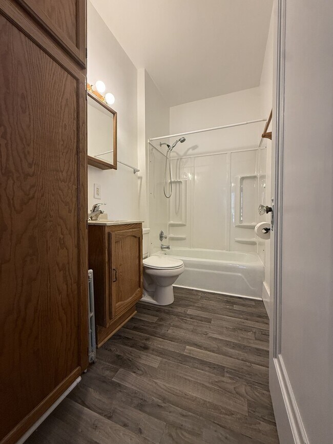 Building Photo - 111 E Jefferson St