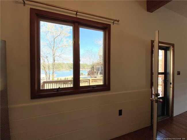 Building Photo - 45 Lookout Point