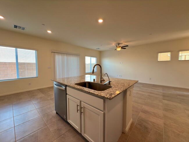 Building Photo - BRAND NEW 4 BED 2.5 BATH 2 CAR GARAGE SING...