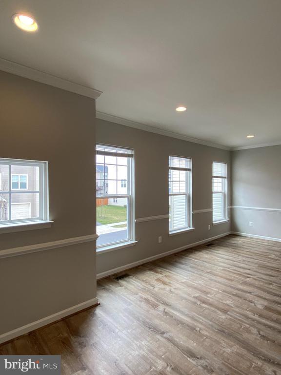 Building Photo - 112 Splendor Gdn Wy