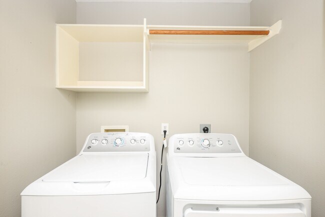 Building Photo - 5313 Caprock Dr