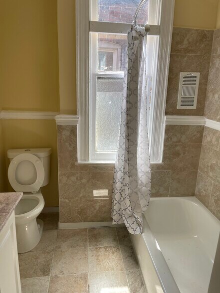 Building Photo - 2309 Avalon Ave