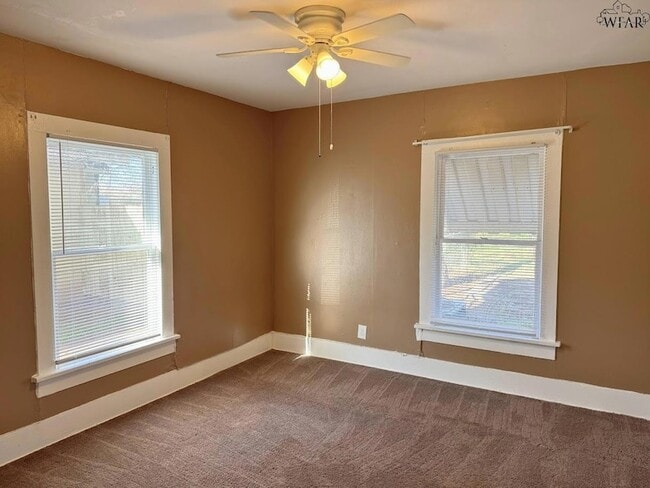 Building Photo - 1604 Britain St