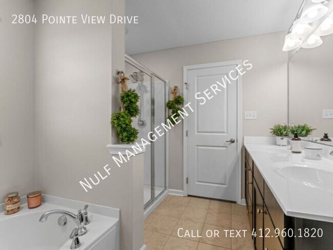 Building Photo - 2804 Pointe View Dr
