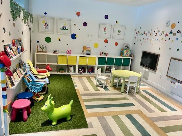 Building Photo - 1600 SW 1st Ave