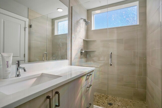 Building Photo - 3213 W Conejos Pl