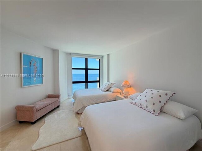 Building Photo - 1111 Crandon Blvd