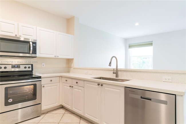 Building Photo - 1306 Banyan Way