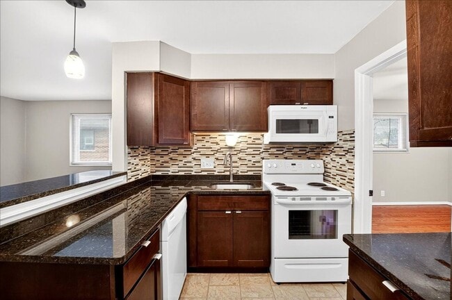 Building Photo - Eeeeeeeeee!