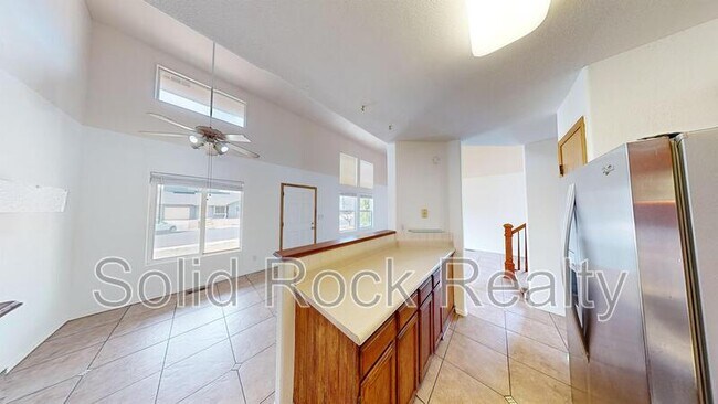 Building Photo - 935 Greenbrier Dr