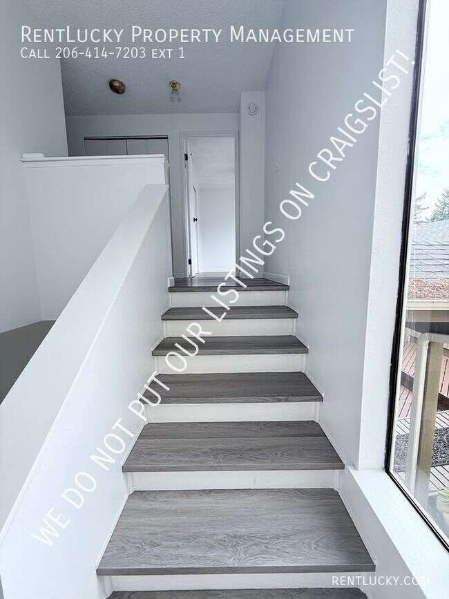 Building Photo - 3221 SW 319th Pl