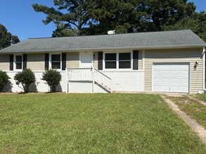 Building Photo - Newly Renovated 3 Bedroom Ranch under $2000!