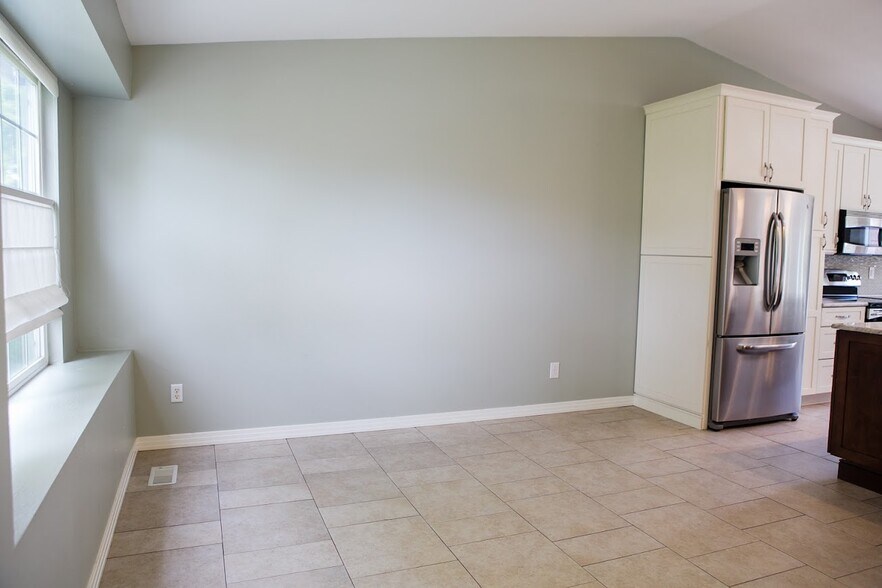 Building Photo - 4780 W 125th Ave