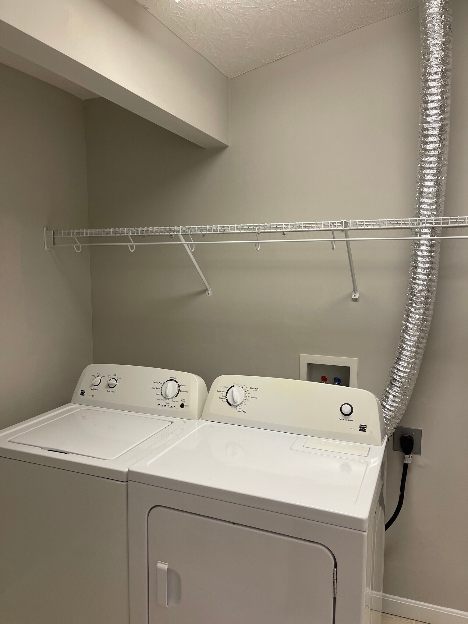 Building Photo - 4333 Marival Way