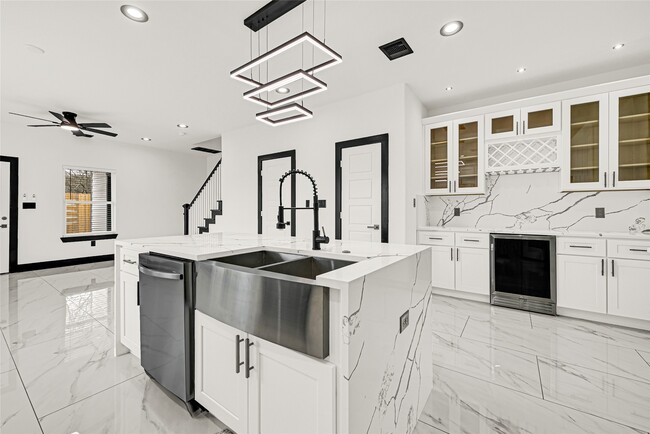 Building Photo - 13108 Donegal Way