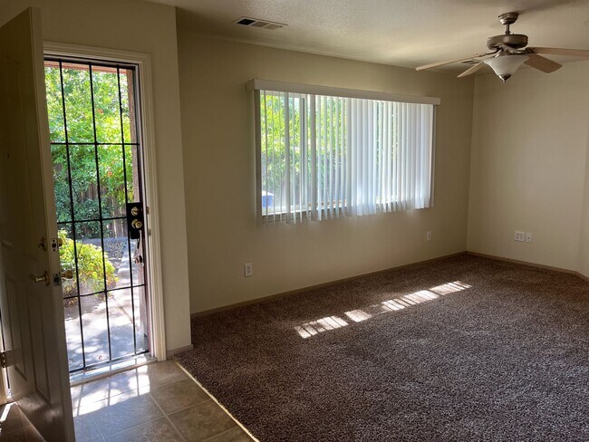 Building Photo - sout1067