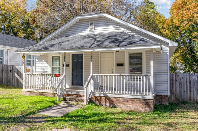 Building Photo - 659 Wilson St