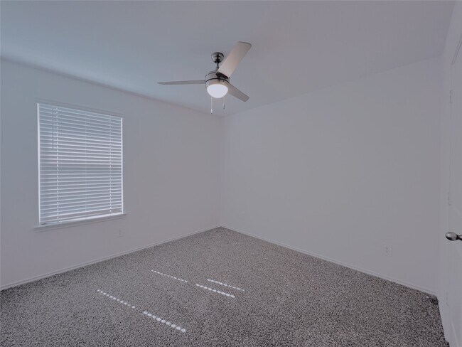 Building Photo - 14918 Cypress Holw Dr
