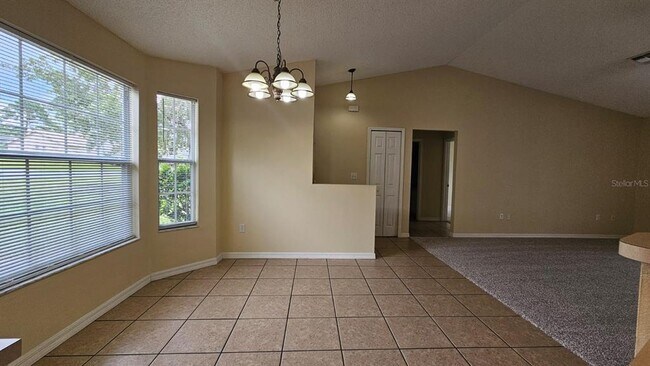 Building Photo - 10368 Lansfield St