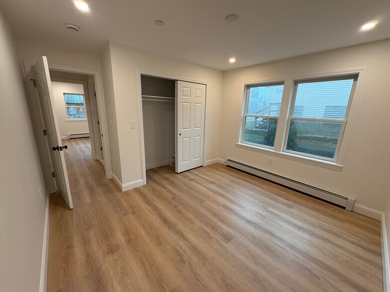 Building Photo - 154 Granite St