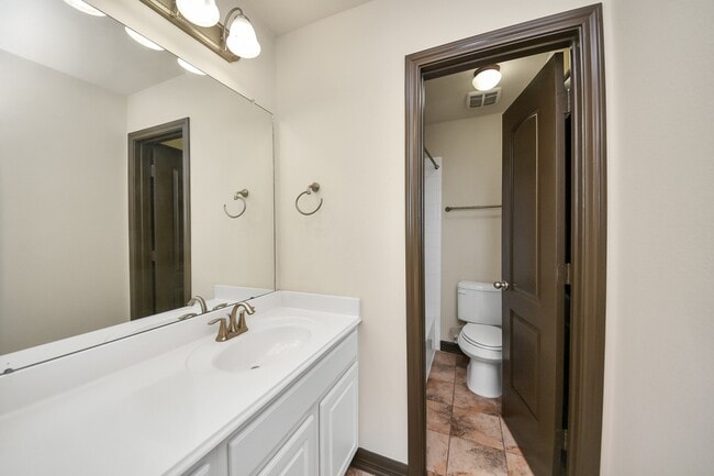 Building Photo - 26407 Wooded Hollow Ln