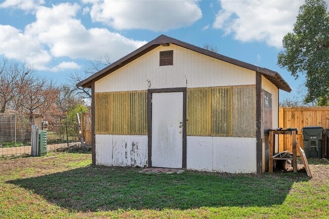 Building Photo - 620 Barbara Dr