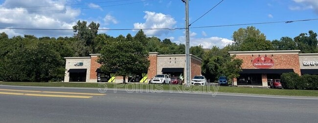 Building Photo - 934 Governor's Ct.