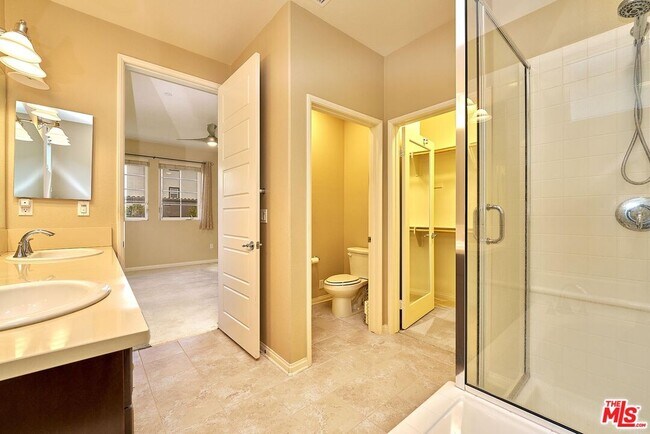 Building Photo - 20285 Avenida Paloma