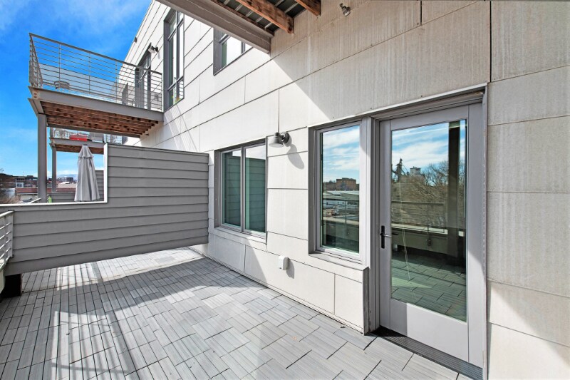 Building Photo - 420 Linden St