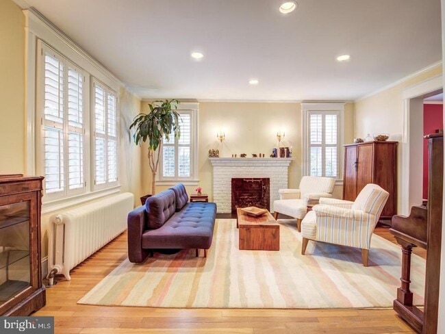 Building Photo - 3629 Ordway St NW