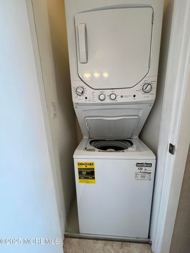 Building Photo - 510 Monroe Ave