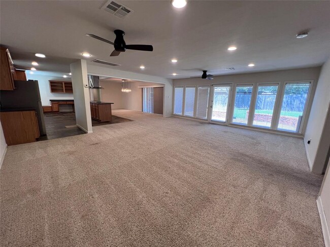 Building Photo - 9602 Fairdale Ln