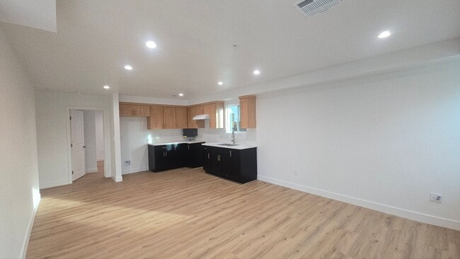 Building Photo - Graham(10422)